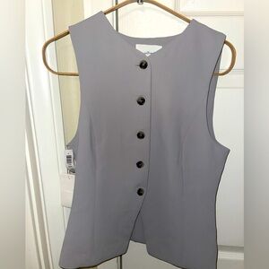 Aritzia vest with black buttons